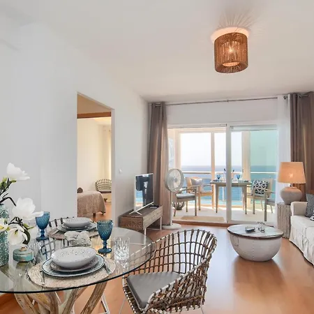 Graham - El Portet Apartment