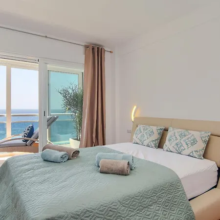 Graham - El Portet Apartment *